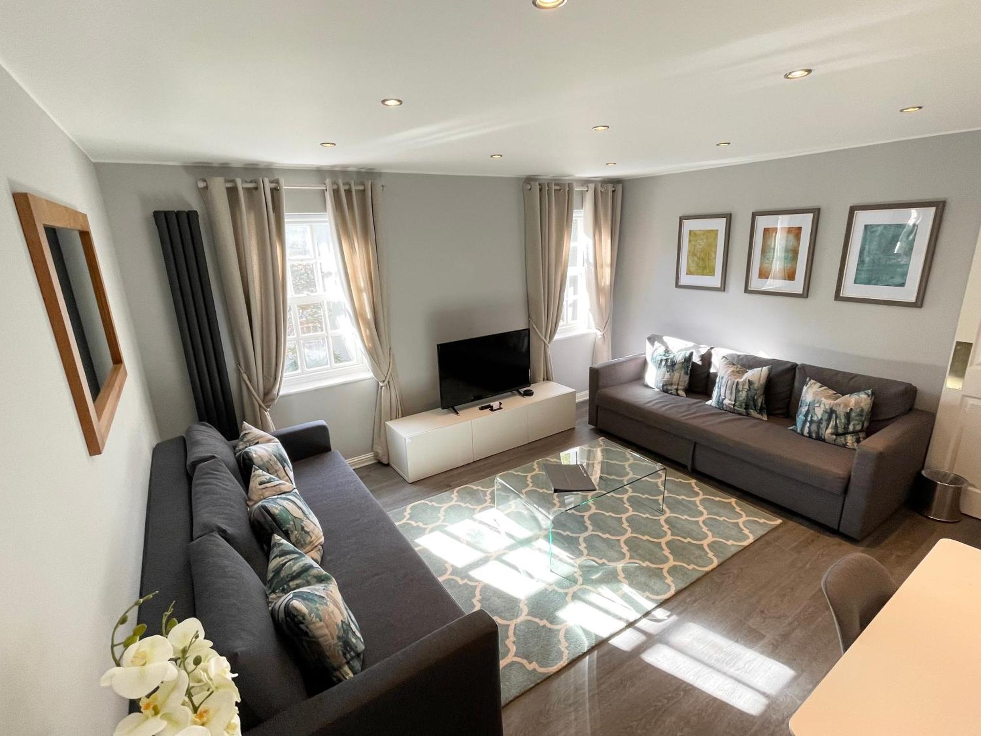 Urban Living's - The Larkin Apartment Oxford Bagian luar foto